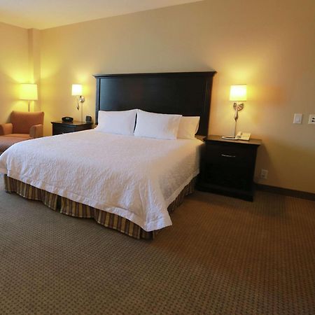 Hampton Inn & Suites לאוול מראה חיצוני תמונה