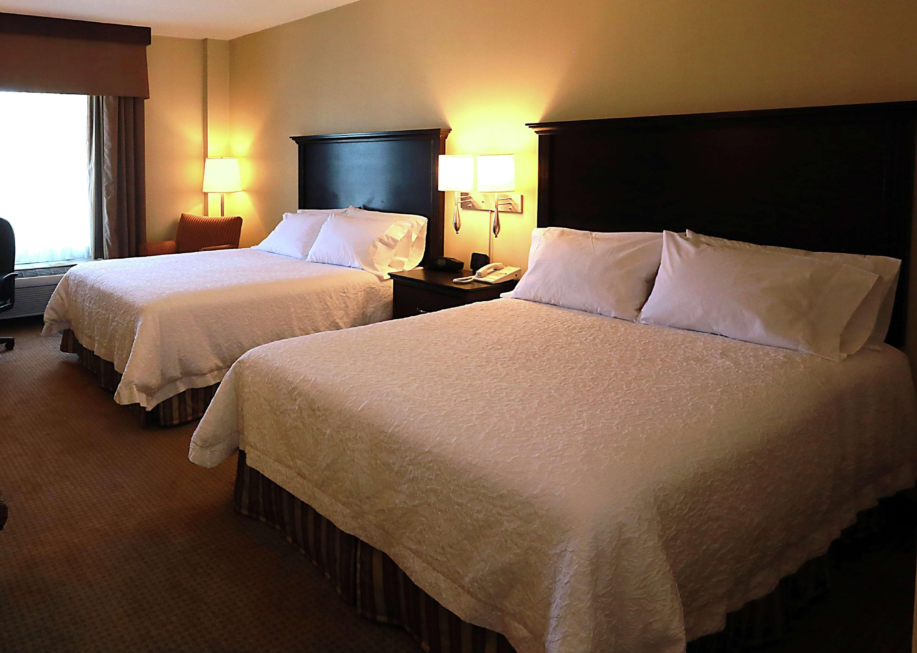 Hampton Inn & Suites לאוול מראה חיצוני תמונה
