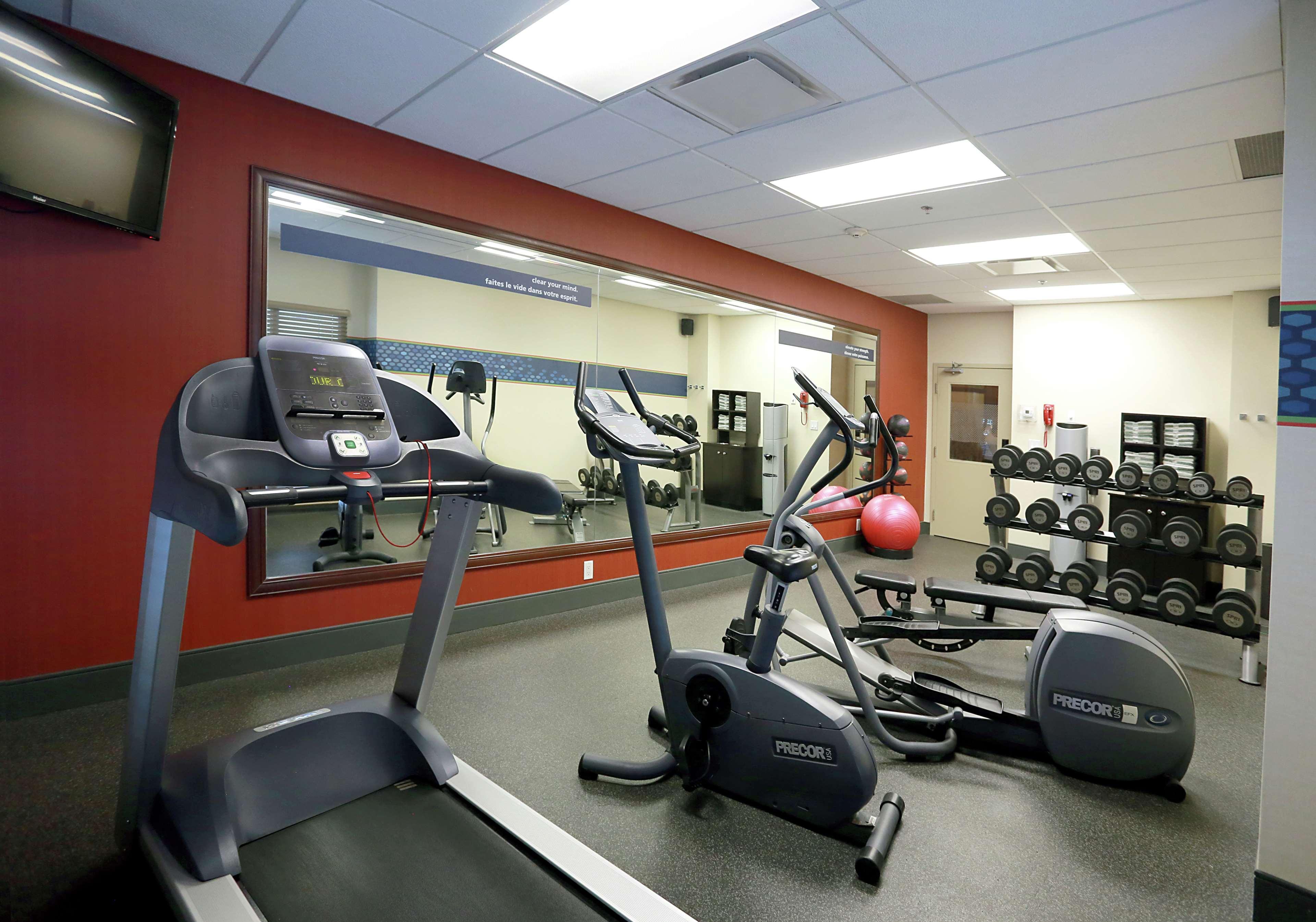 Hampton Inn & Suites לאוול מראה חיצוני תמונה