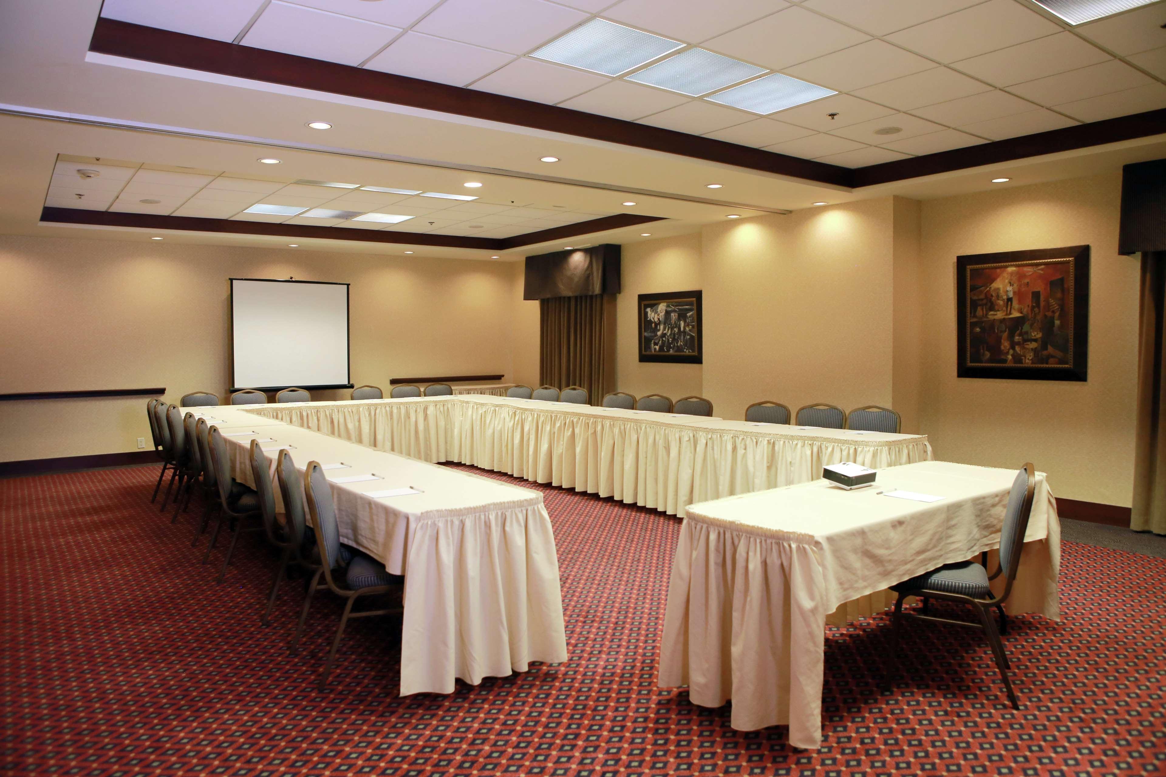 Hampton Inn & Suites לאוול מראה חיצוני תמונה
