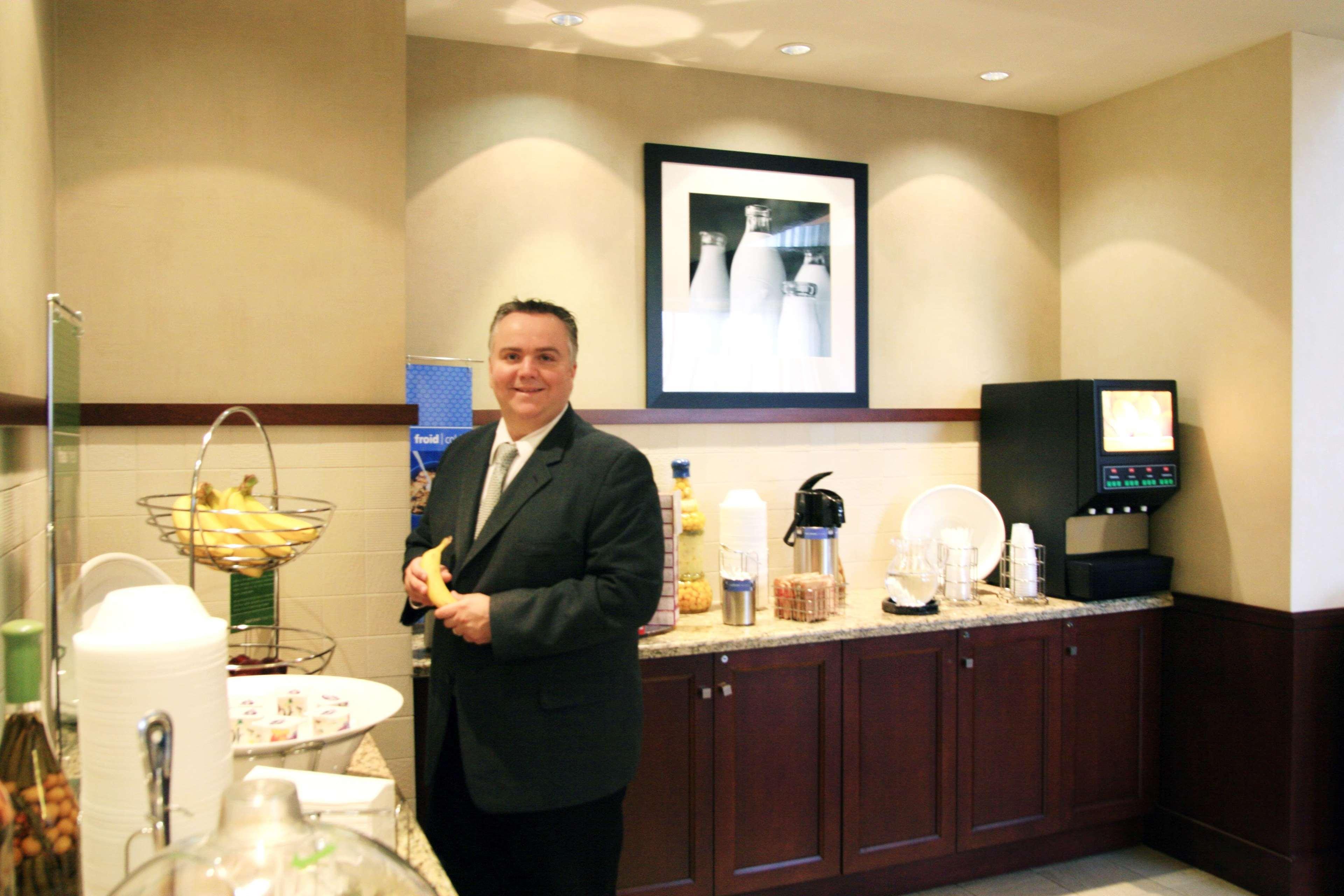 Hampton Inn & Suites לאוול מסעדה תמונה