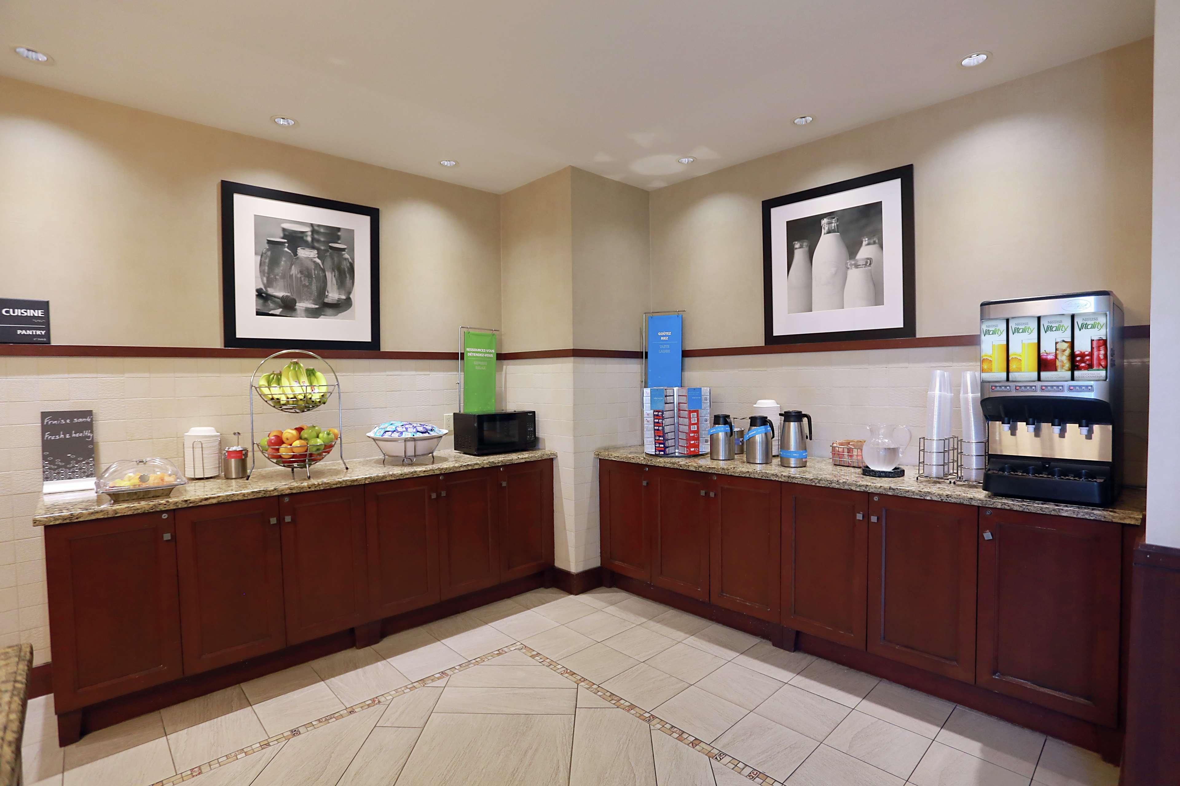 Hampton Inn & Suites לאוול מראה חיצוני תמונה
