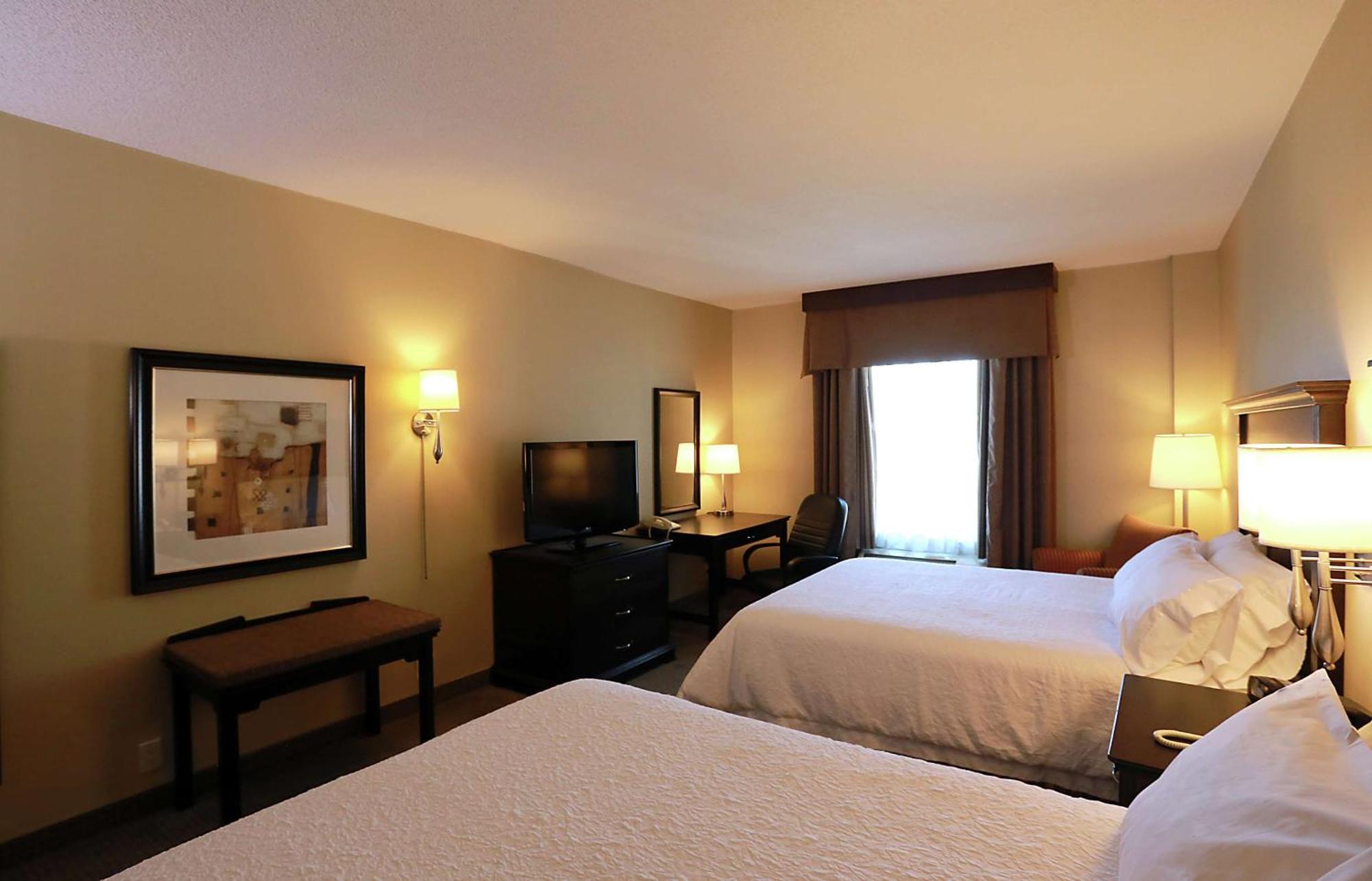 Hampton Inn & Suites לאוול מראה חיצוני תמונה