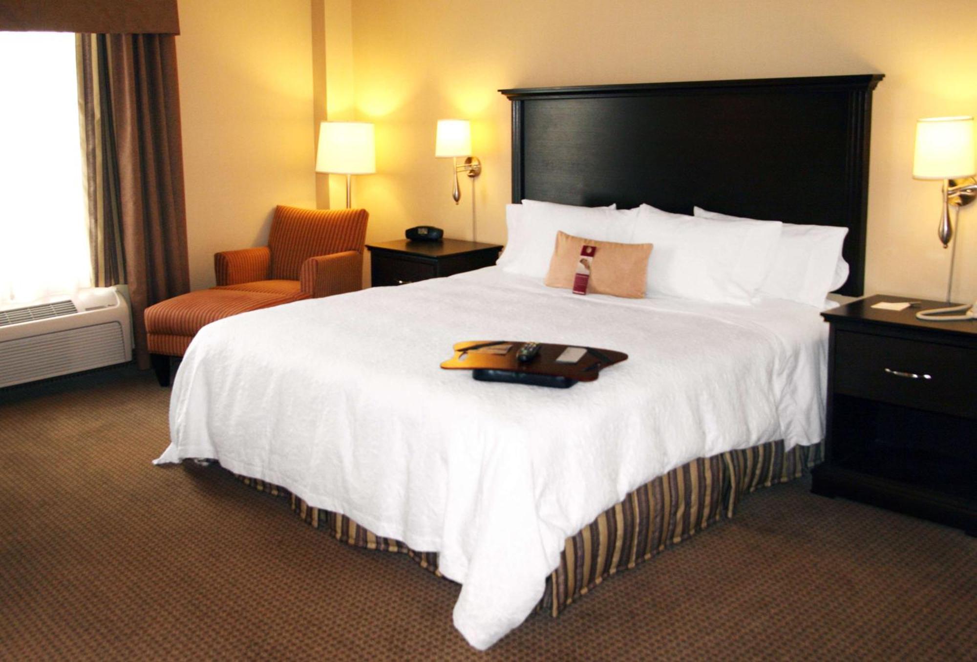 Hampton Inn & Suites לאוול מראה חיצוני תמונה