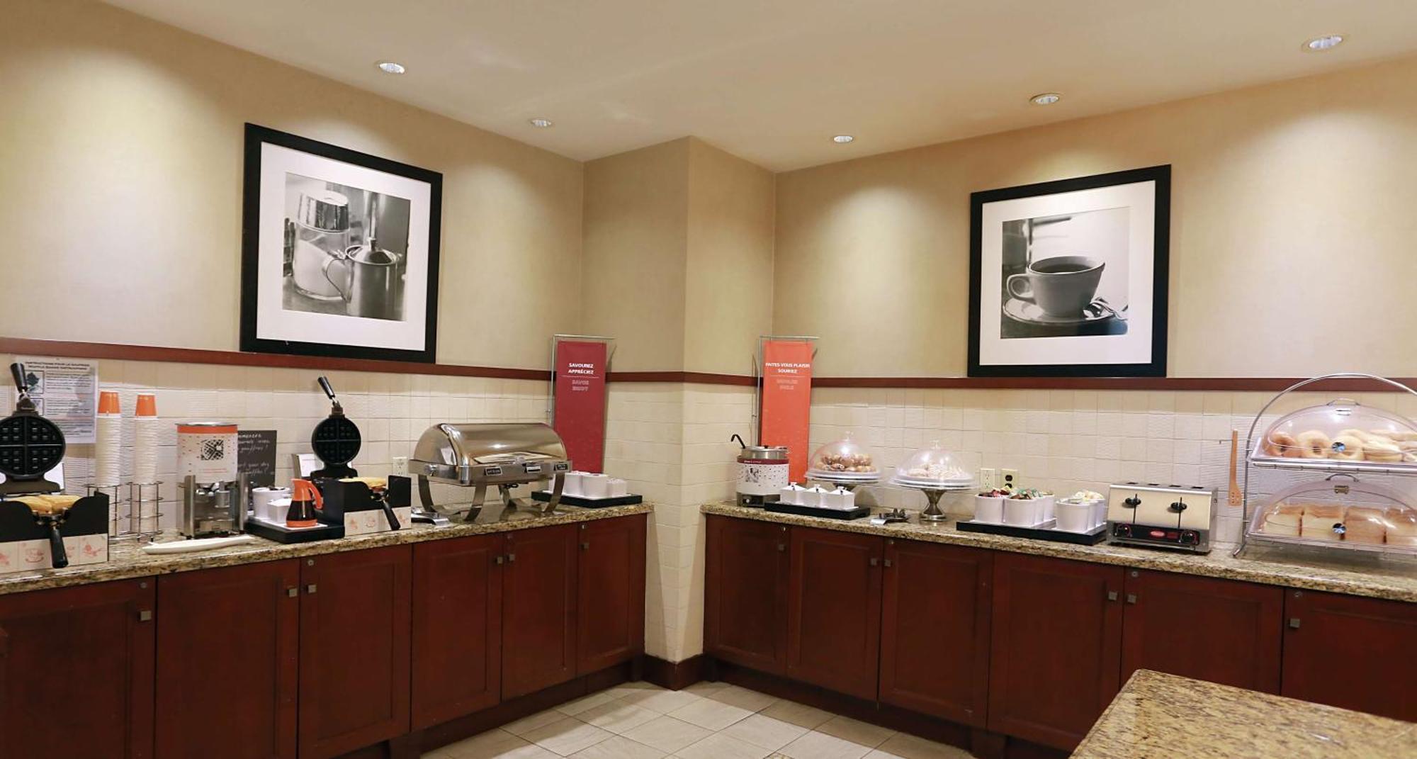 Hampton Inn & Suites לאוול מראה חיצוני תמונה