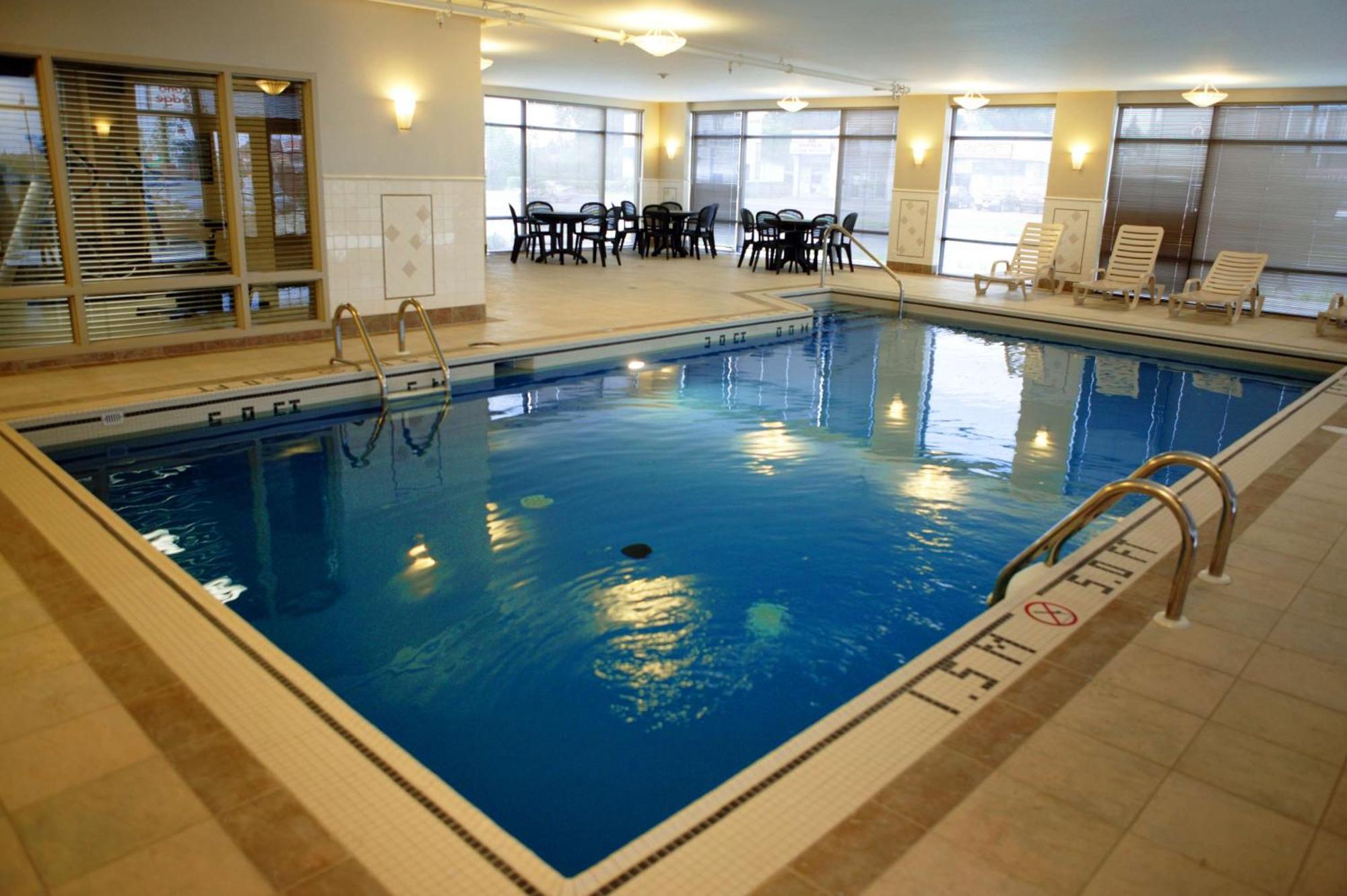 Hampton Inn & Suites לאוול מראה חיצוני תמונה