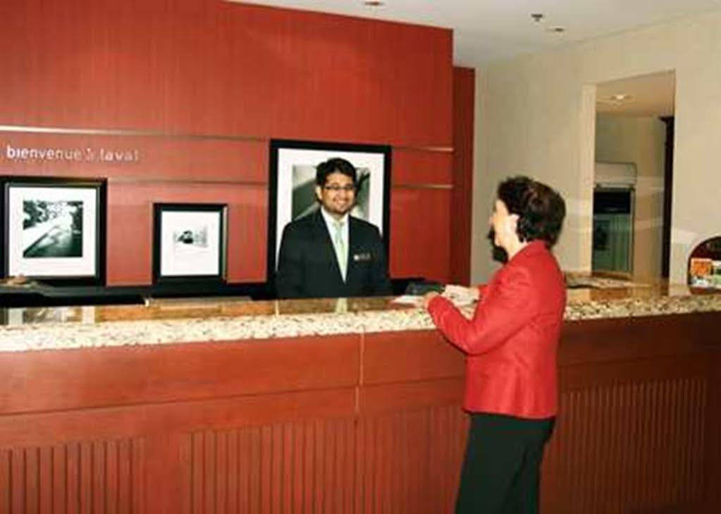 Hampton Inn & Suites לאוול מראה חיצוני תמונה